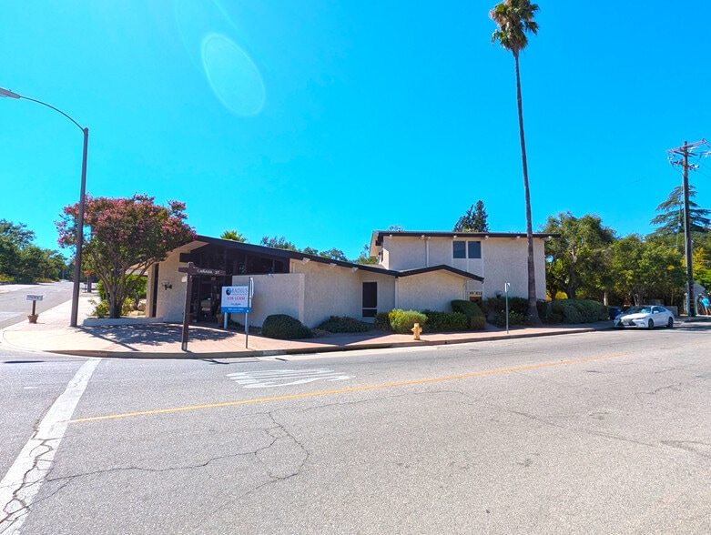 More Photos Of 302 El Paseo Rd, Ojai Office For Lease