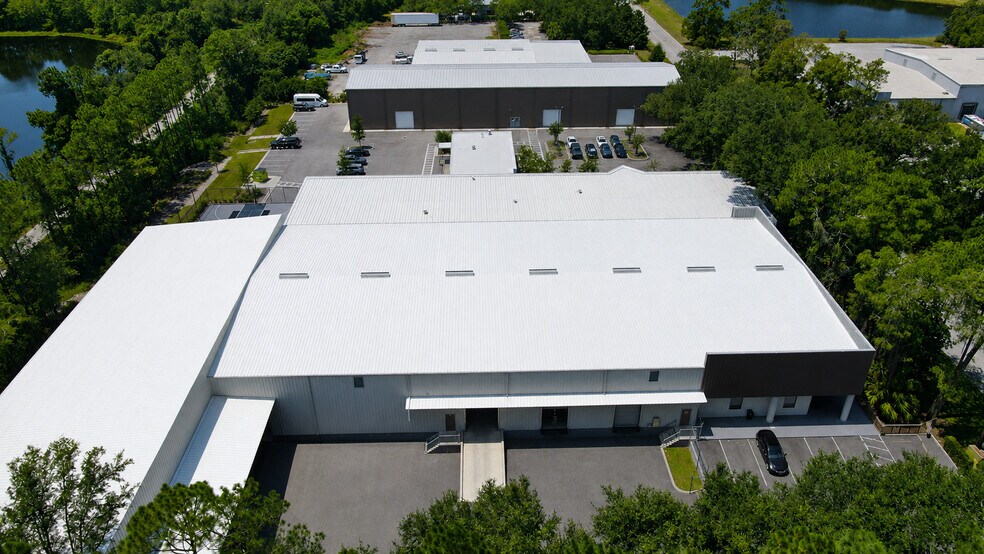 More Photos Of 7076 Davis Creek Rd, Jacksonville Warehouse For Lease