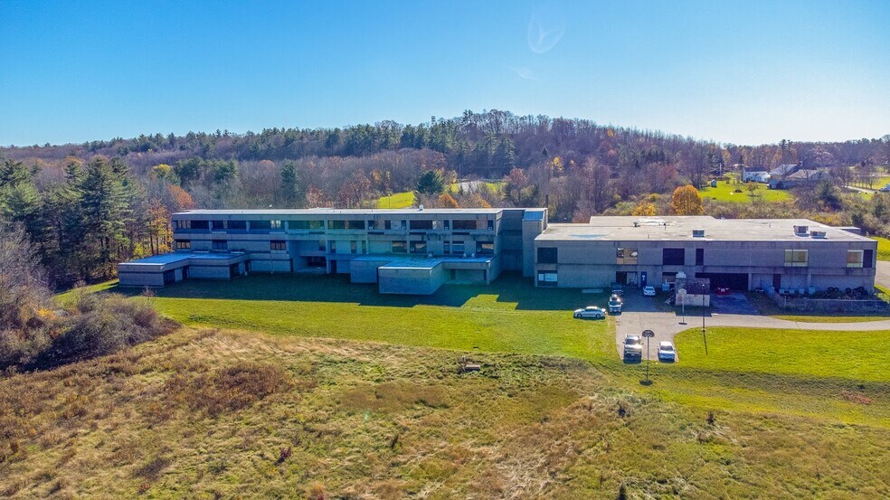 More Photos Of 275 Portsmouth Ave, Stratham Light Manufacturing For Sale