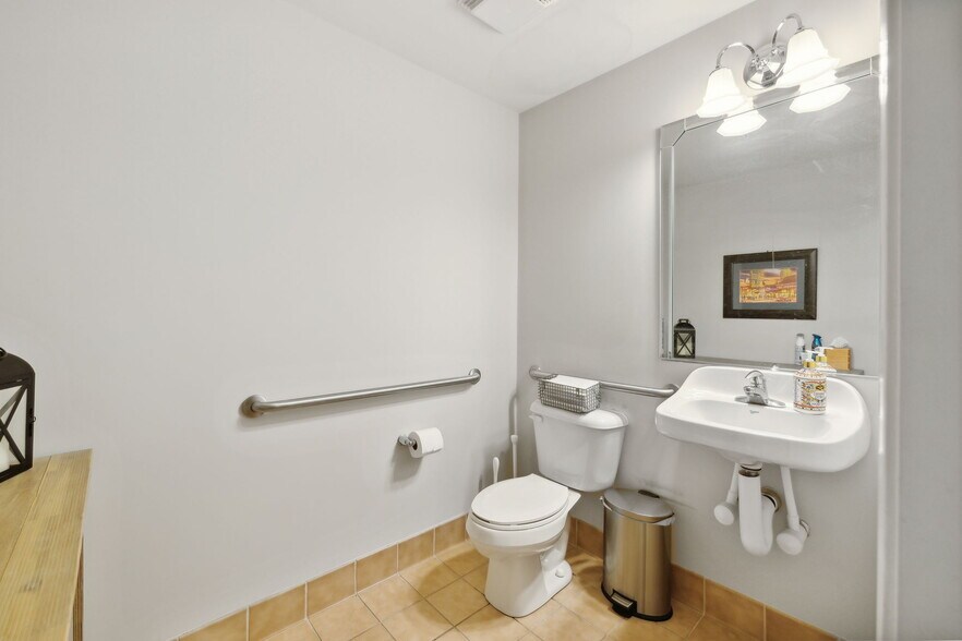 More Photos Of 321 Billingsly Ct, Franklin Office For Lease