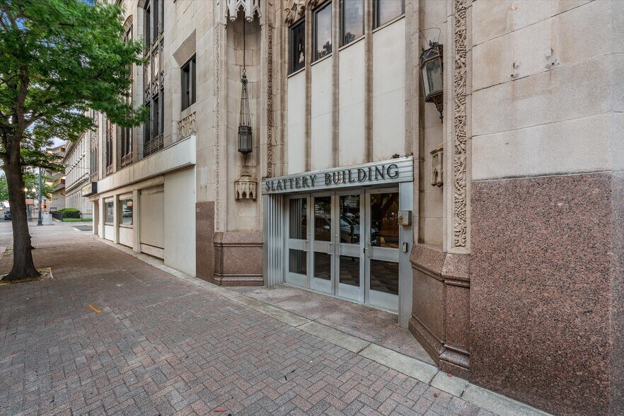 More Photos Of 509 Marshall St, Shreveport Office For Sale