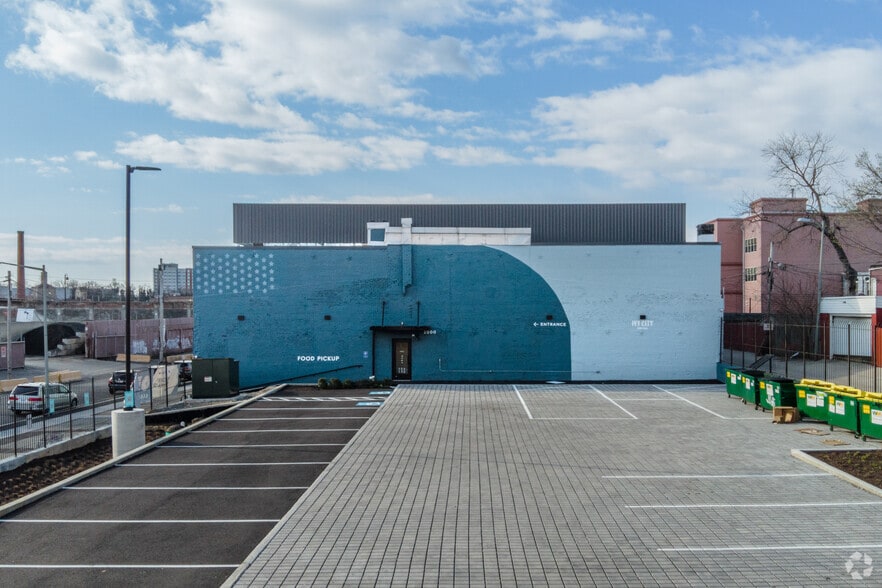 More Photos Of 2000-2014 5th St NE, Washington Warehouse For Lease