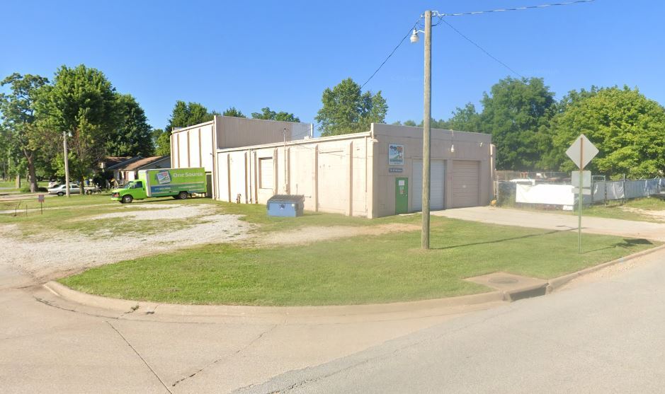 More Photos Of 701 5th St SE, Bentonville Warehouse For Sale