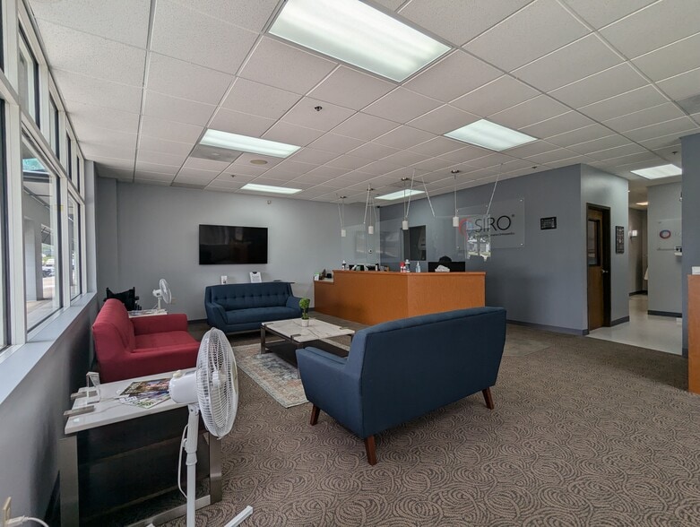 More Photos Of 7133 W 95th St, Overland Park Medical For Lease