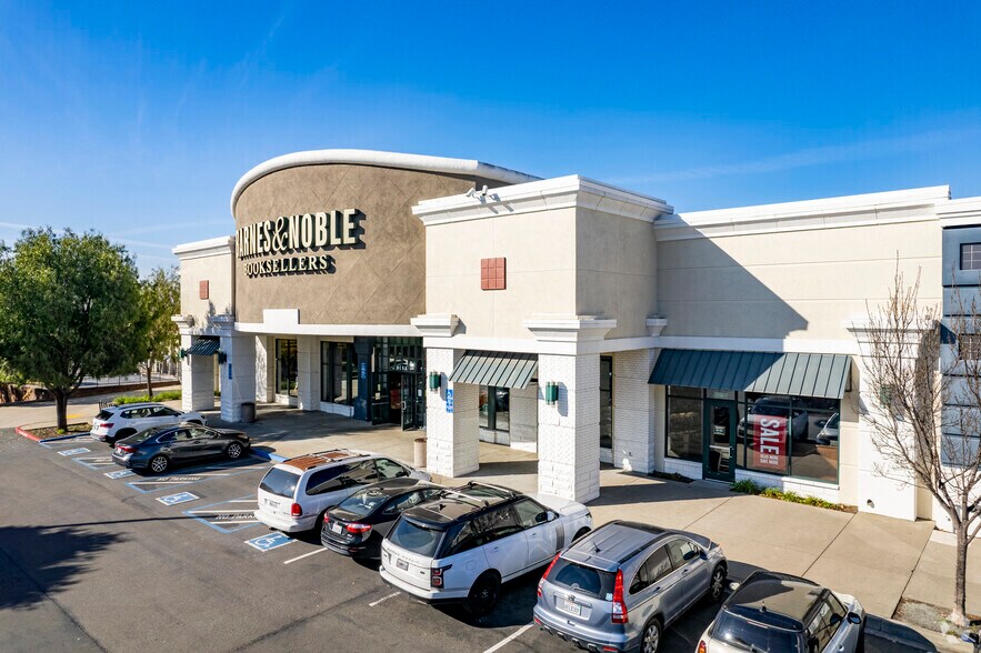 More Photos Of 1000-8000 El Cerrito Plz, El Cerrito Unknown For Lease