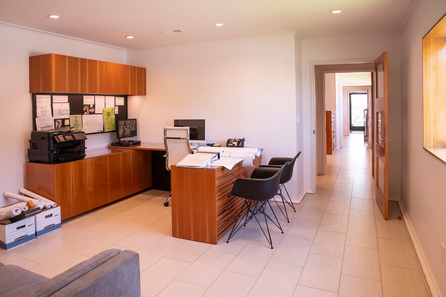 More Photos Of 2300 Winford Ave, Nashville Warehouse For Sale