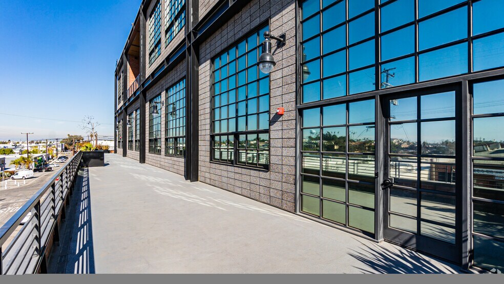 More Photos Of 136-142 Oregon St, El Segundo Research And Development For Lease