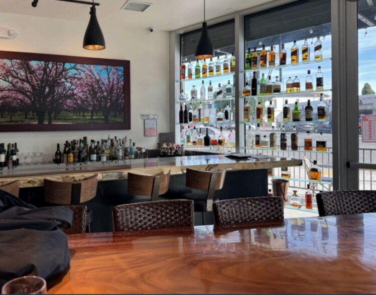 More Photos Of 5135 W Adams Blvd, Los Angeles Apartments For Lease