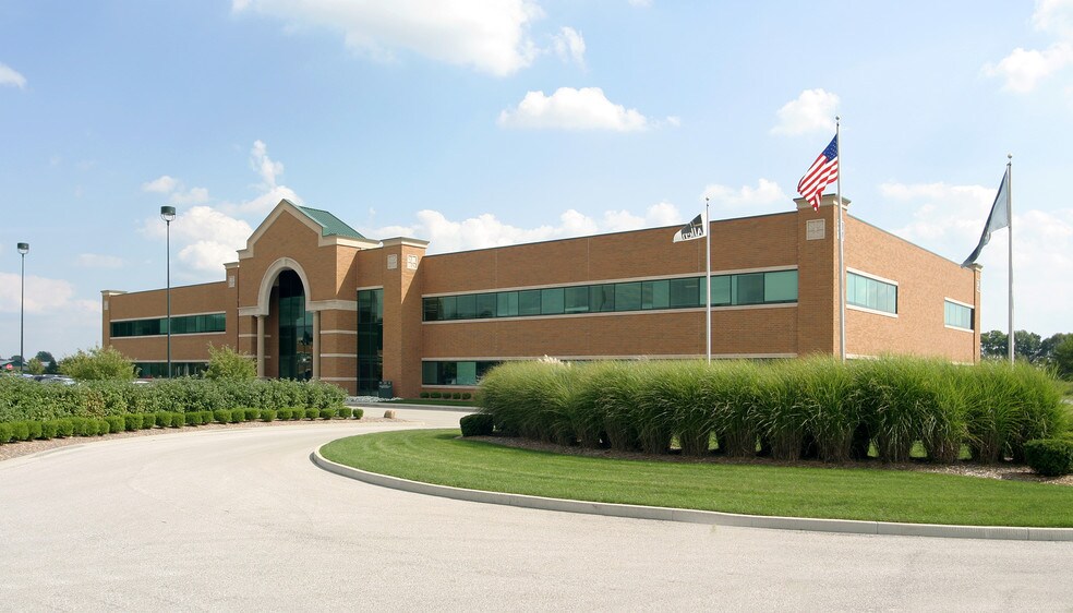 More Photos Of 533 E County Line Rd, Greenwood Medical For Lease