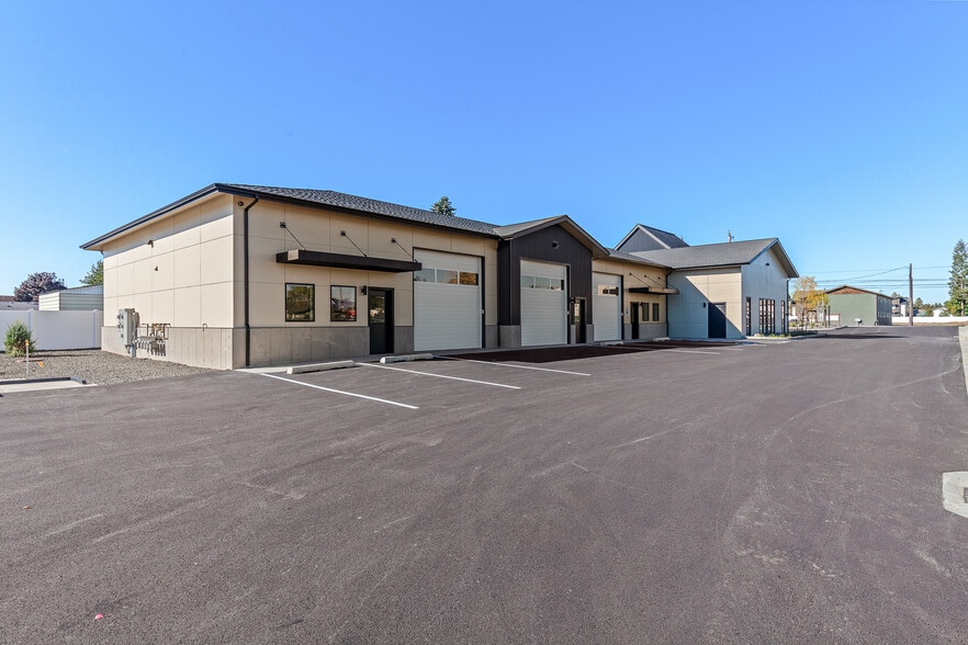 Primary Photo Of 9409 Aerial cir, Hayden Flex For Lease