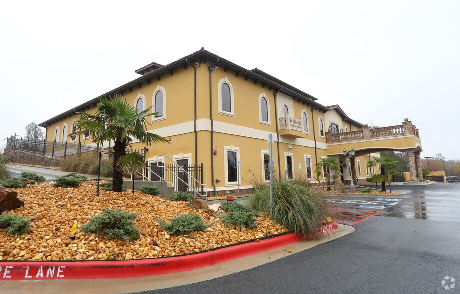 More Photos Of 1401 Kanis Park Dr, Little Rock Medical For Lease