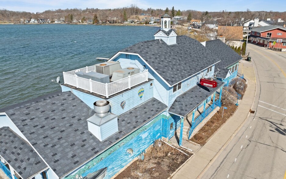 Primary Photo Of 511 Wilmot Ave, Twin Lakes Restaurant For Lease