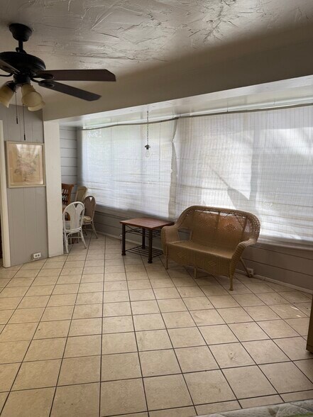 More Photos Of 2406 Kuhio Ave, Honolulu Apartments For Sale