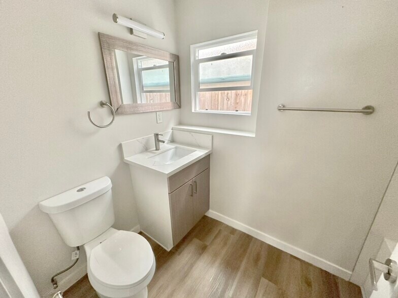 More Photos Of 825 Manhattan Ave, Hermosa Beach Apartments For Sale