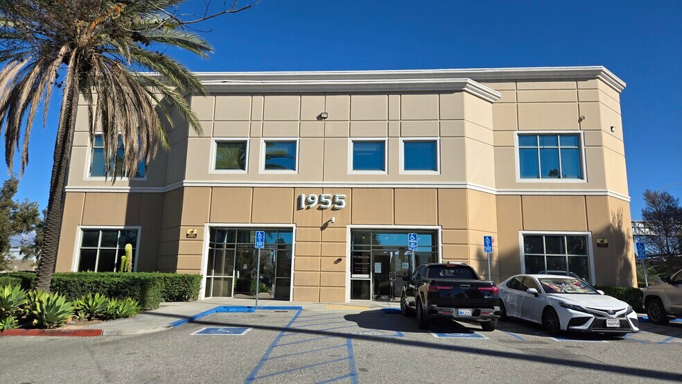 More Photos Of 1955 Hunts Ln, San Bernardino Office For Lease