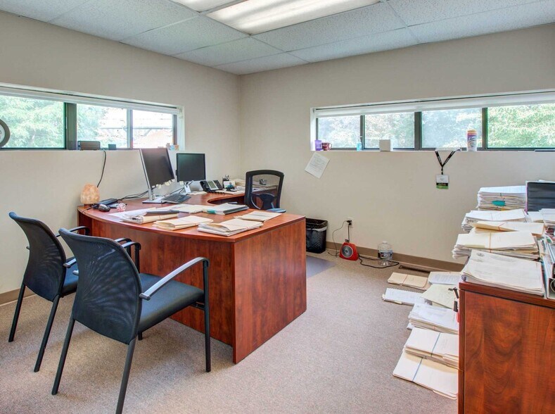 More Photos Of 56 Main St, Poughkeepsie Medical For Lease