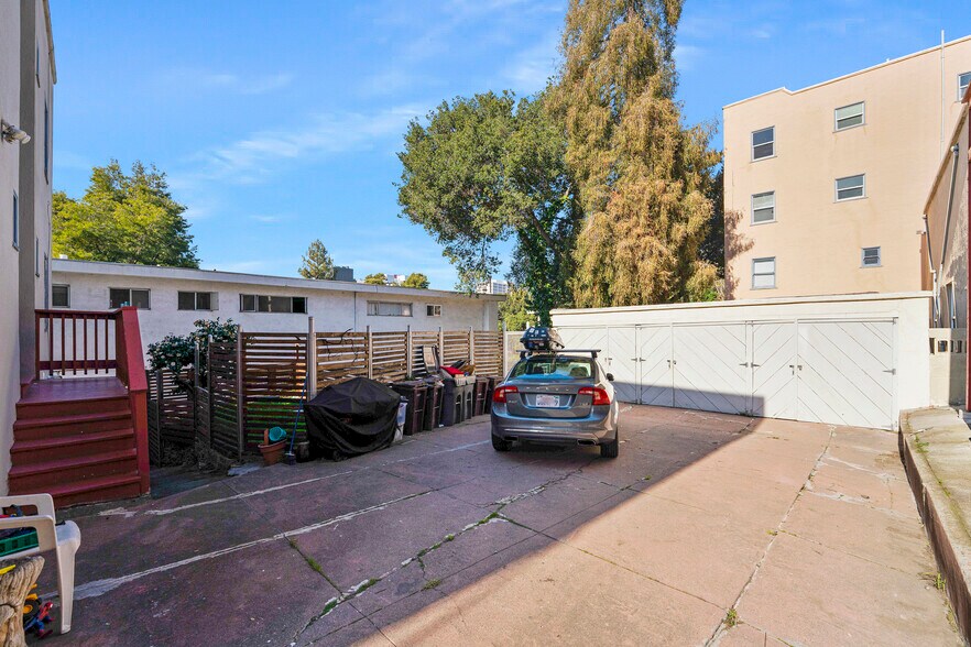 More Photos Of 256 29th St, Oakland Apartments For Sale
