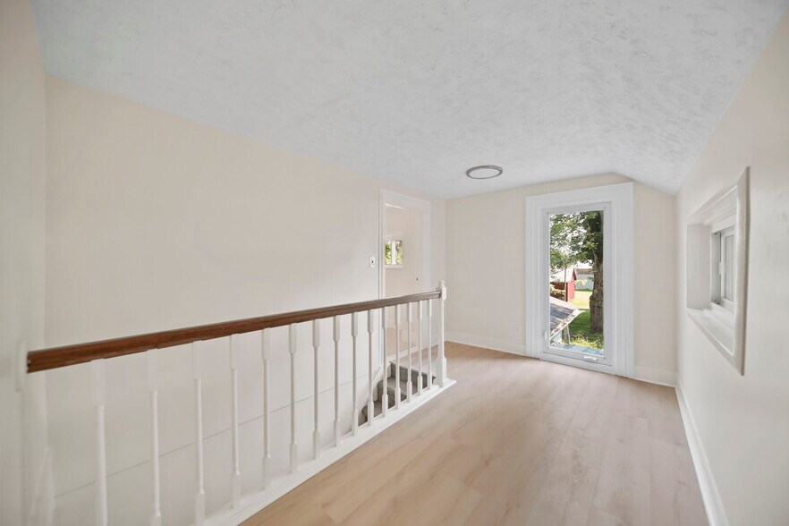 More Photos Of 15379 Howard Rd, Hanover Flex For Sale