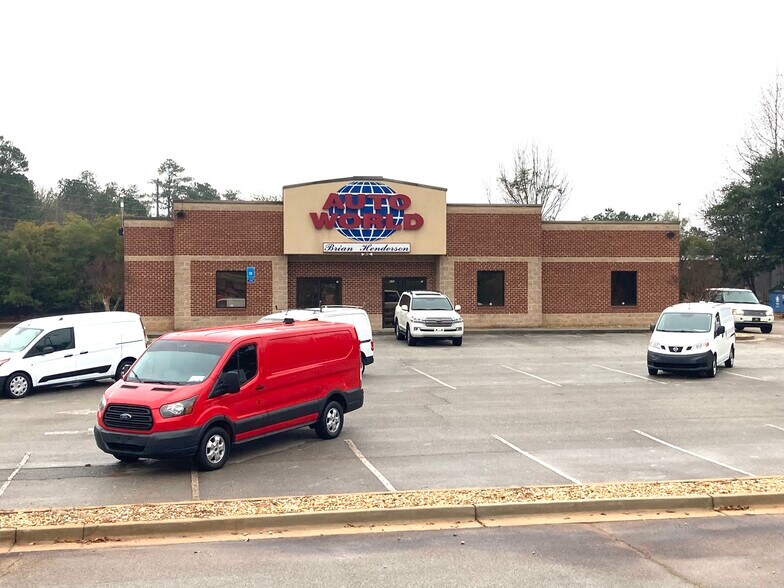 Primary Photo Of 470 Highway 155 S, McDonough General Retail For Sale