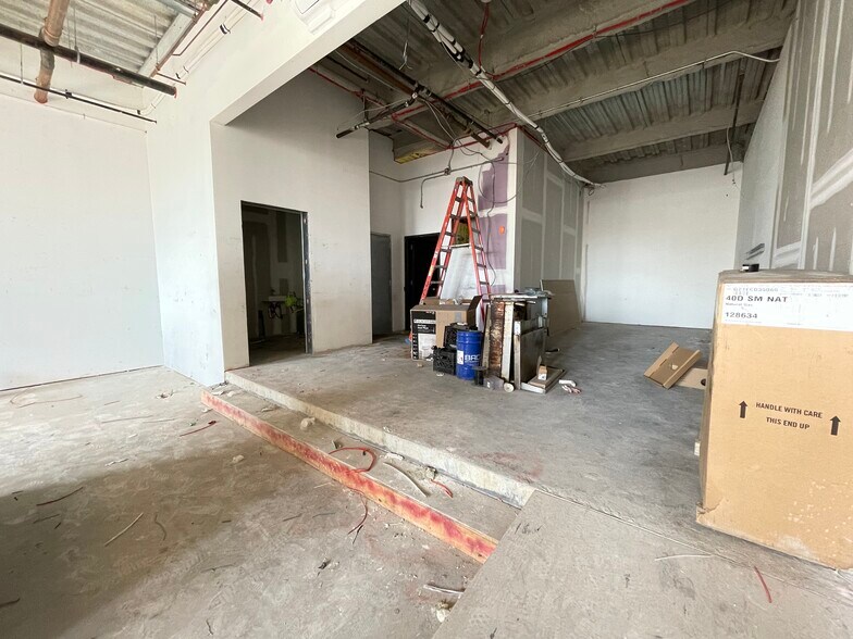More Photos Of 251-73 Jericho Tpke, Bellerose Office For Sale