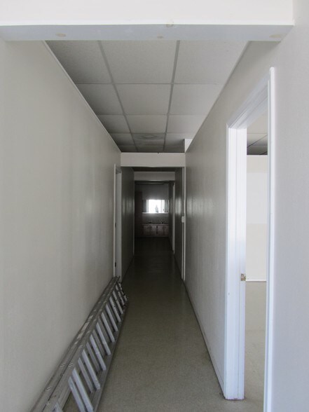 More Photos Of 1205-1211 W Austin St, Port Lavaca Office For Lease