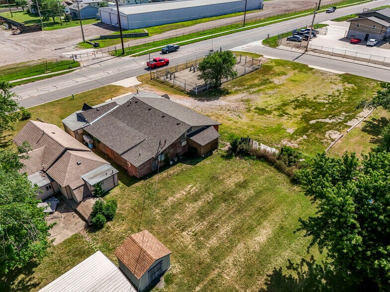 More Photos Of 1610 W 6th Ave, El Dorado General Retail For Sale