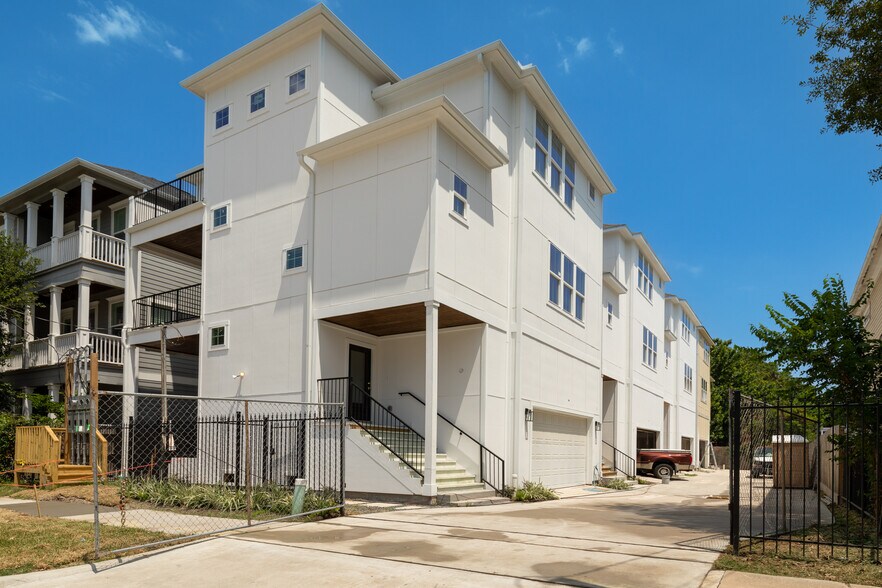 Primary Photo Of , Houston Multifamily For Sale