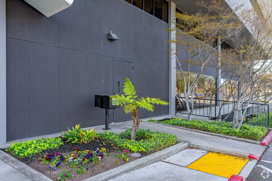 More Photos Of 1651 Response Rd, Sacramento Office For Lease