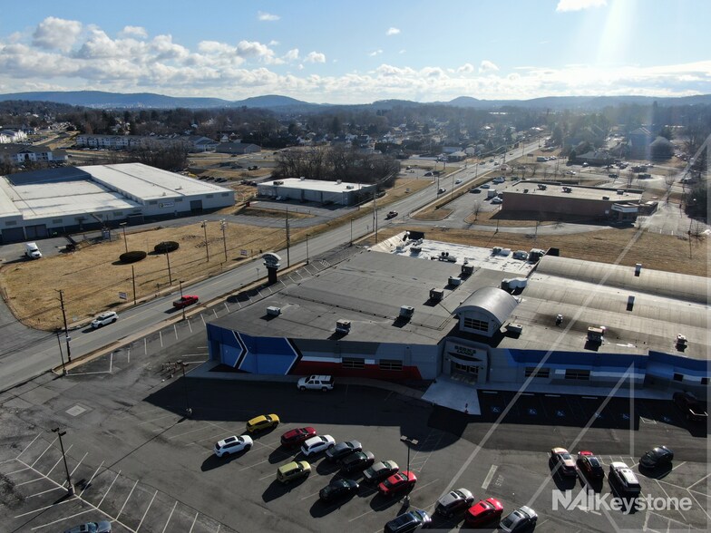 More Photos Of 172 Shillington Rd, Sinking Spring General Retail For Lease