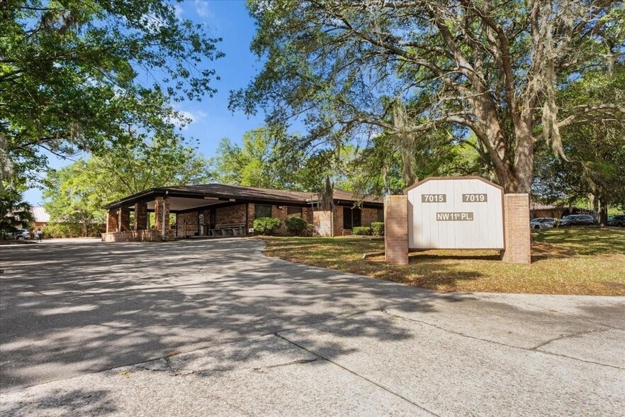 Primary Photo Of 7019 NW 11th Pl, Gainesville Medical For Lease