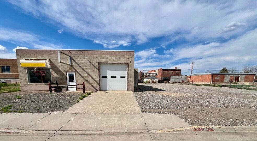 More Photos Of 524 Warren St, Thermopolis Freestanding For Sale