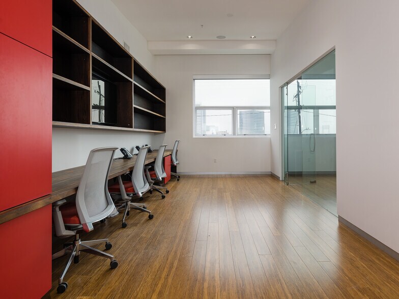 More Photos Of 215-237 California St, El Segundo Loft Creative Space For Sale