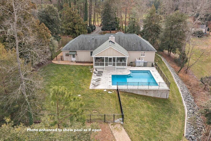 More Photos Of 97 Currell Cove Ln, White Stone Specialty For Sale