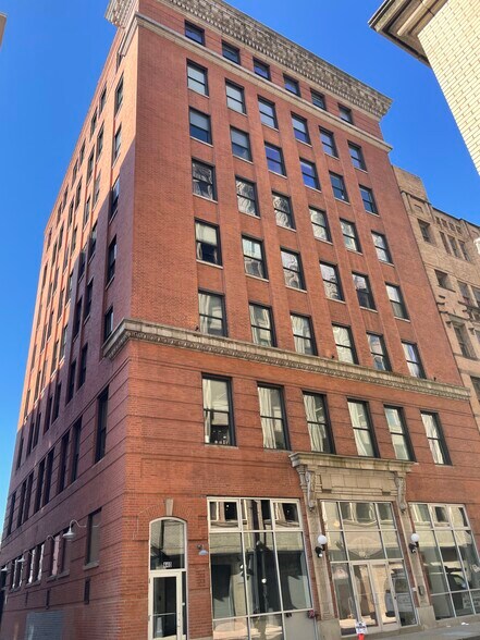 More Photos Of 432-440 1st Ave, Pittsburgh Apartments For Lease