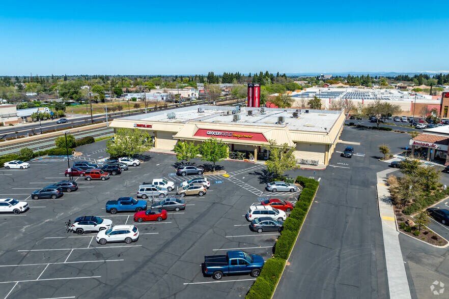 More Photos Of 2801 Zinfandel Dr, Rancho Cordova Freestanding For Lease