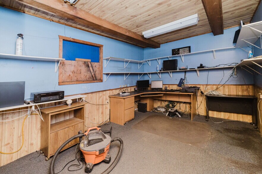 More Photos Of 817 State Rd, Westport Freestanding For Sale