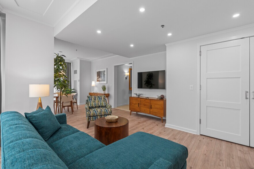 More Photos Of , White Plains Unknown For Sale