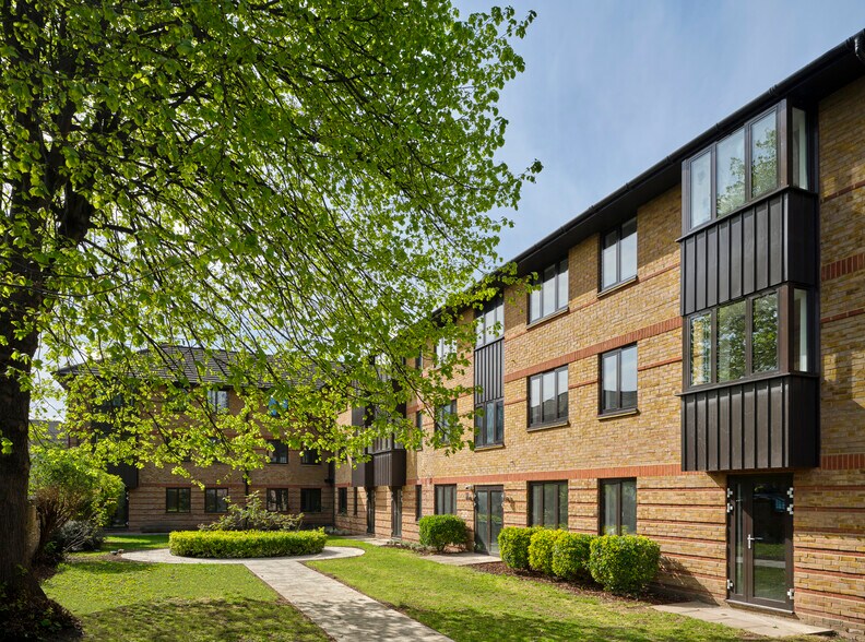 More Photos Of 12 Bryant St, London Apartments For Sale