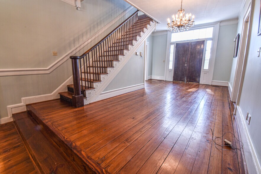 More Photos Of 2606 8th St, Tuscaloosa Office For Sale