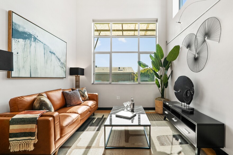 More Photos Of 108 High Rd, Santa Cruz Flex For Sale