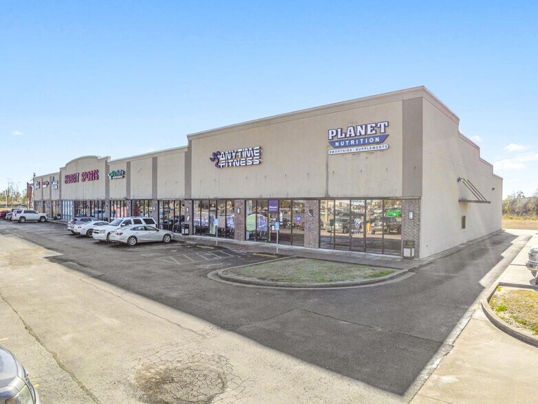 More Photos Of 329 N Cities Service Hwy, Sulphur General Retail For Lease