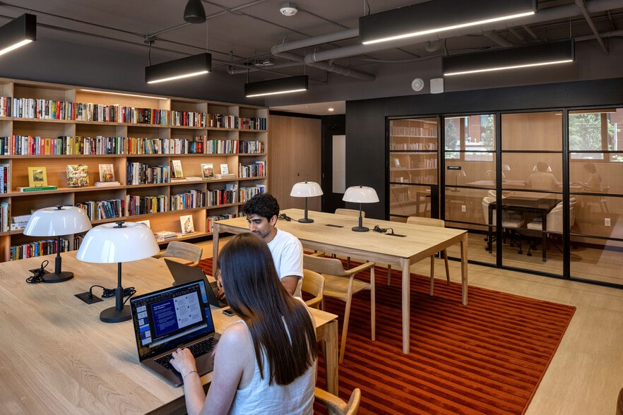 More Photos Of 849 E Washington Ave, Madison Apartments For Lease