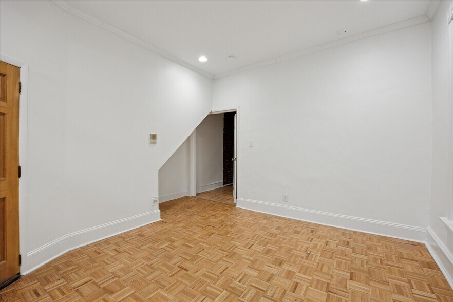 More Photos Of 236 Buckingham Pl, Philadelphia Apartments For Sale