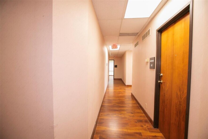 More Photos Of 2944 Motley Dr, Mesquite Office For Lease