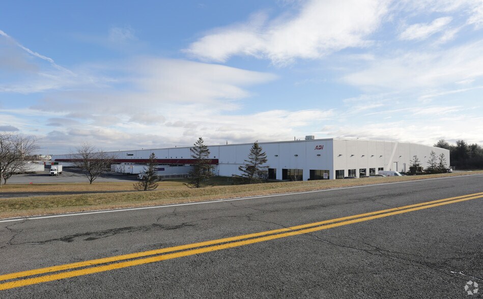 Primary Photo Of 218 W Yard Rd, Feura Bush Distribution For Lease