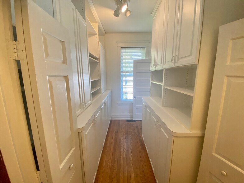 More Photos Of 2439 N Seminary Ave, Chicago Apartments For Sale