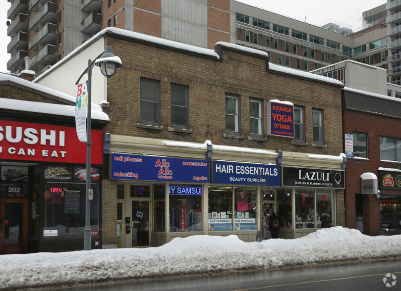 Primary Photo Of 196-200 Bank St, Ottawa General Retail For Lease