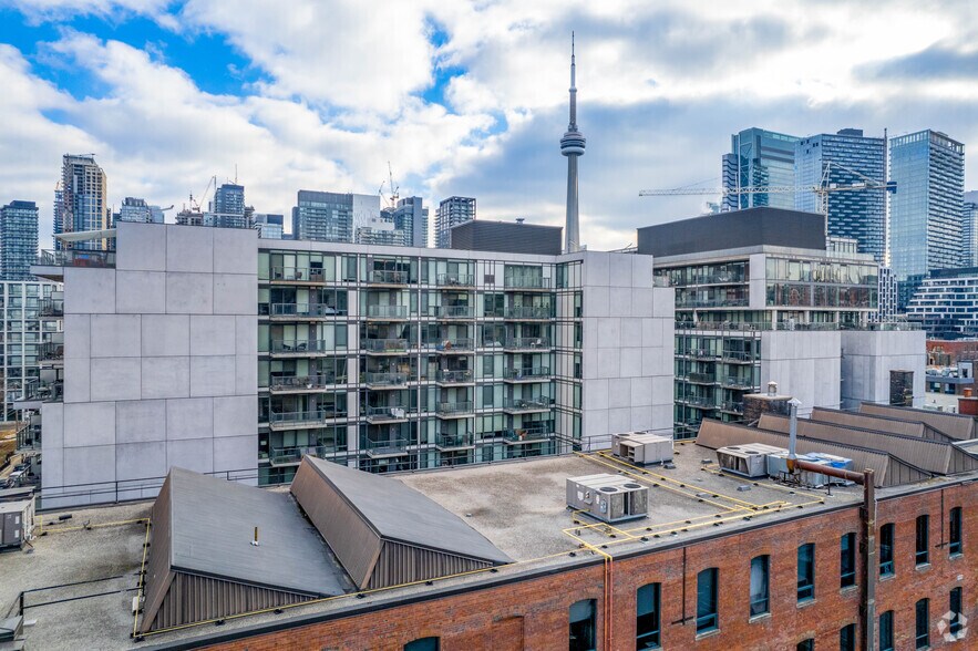 More Photos Of 560 King St W, Toronto Apartments For Lease