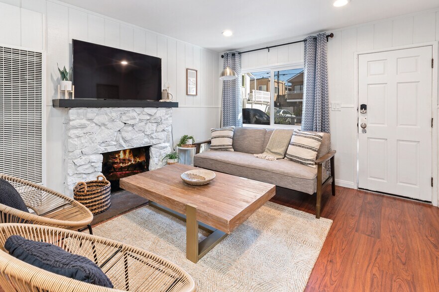More Photos Of 818 Portsmouth Ct, San Diego Multifamily For Sale