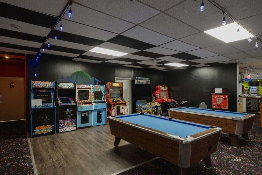 More Photos Of 1037 OH-7, Gallipolis Sports And Entertainment For Sale